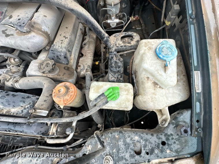 image for item DO0986 2001 Suzuki Grand Vitara SUV