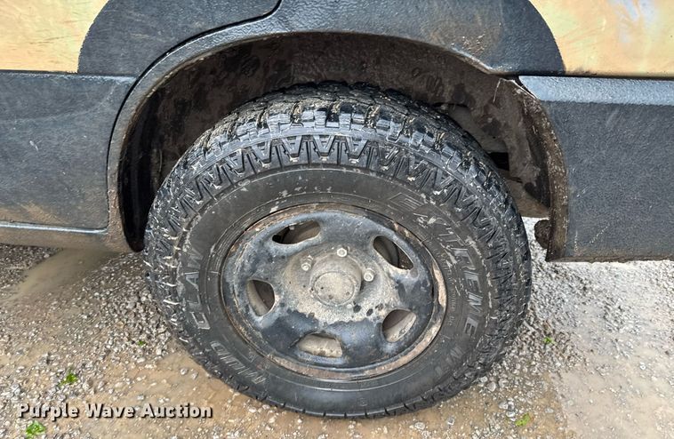 image for item DO0986 2001 Suzuki Grand Vitara SUV