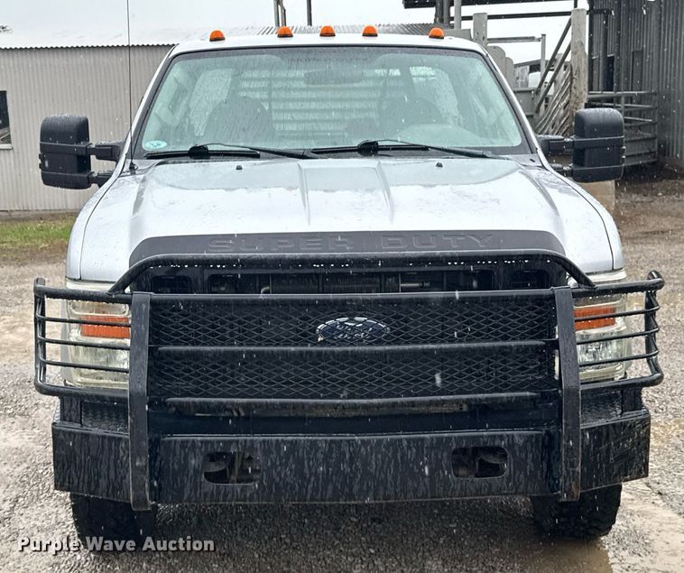 image for item DO0987 2008 Ford F350 Super Duty XL bale bed pickup truck