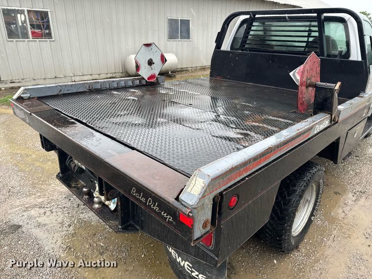 image for item DO0987 2008 Ford F350 Super Duty XL bale bed pickup truck