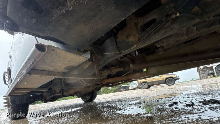 image for item DO0987 2008 Ford F350 Super Duty XL bale bed pickup truck