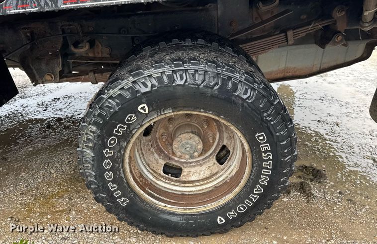 image for item DO0987 2008 Ford F350 Super Duty XL bale bed pickup truck