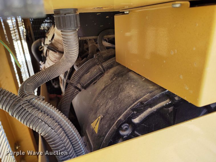 image for item DP4920 2004 Caterpillar G15U3S generator