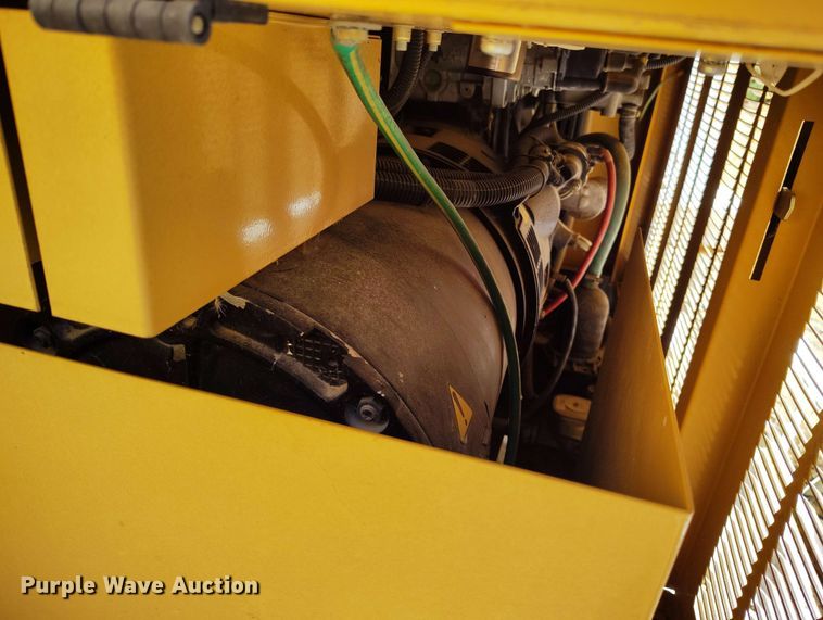 image for item DP4920 2004 Caterpillar G15U3S generator