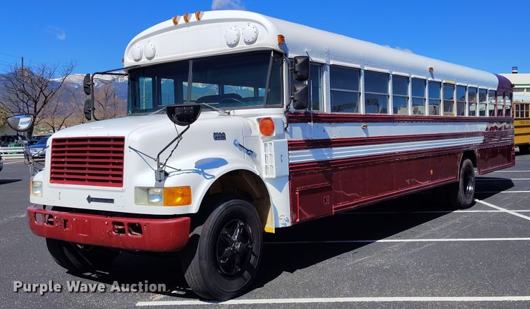 image for item DP4921 1999 International 3800 school bus