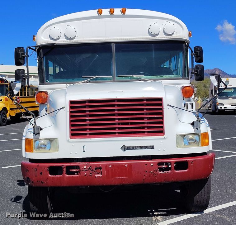 image for item DP4921 1999 International 3800 school bus