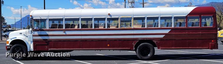 image for item DP4921 1999 International 3800 school bus