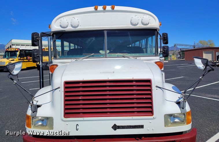 image for item DP4921 1999 International 3800 school bus