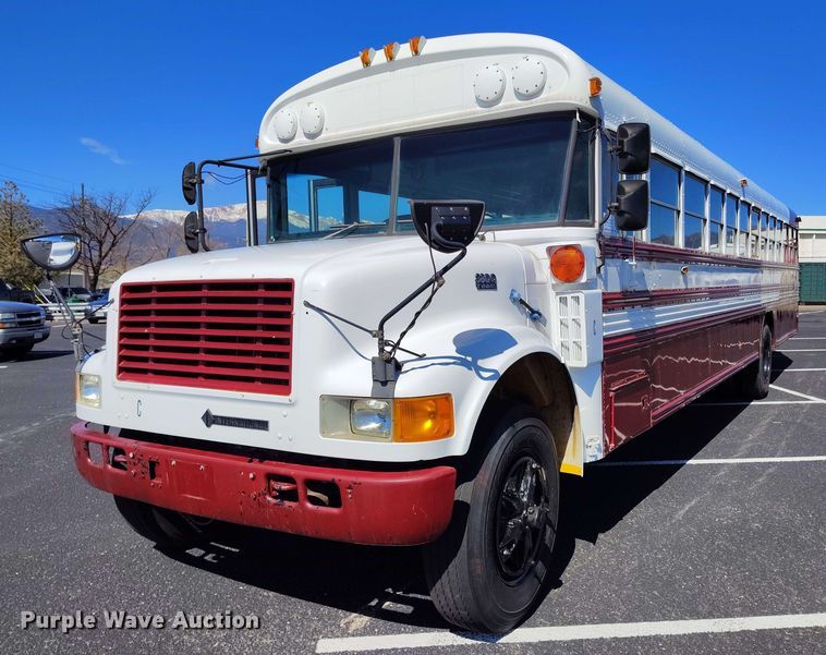 image for item DP4921 1999 International 3800 school bus