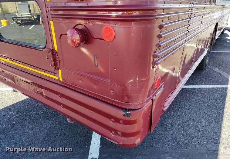 image for item DP4921 1999 International 3800 school bus