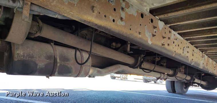 image for item DP4921 1999 International 3800 school bus