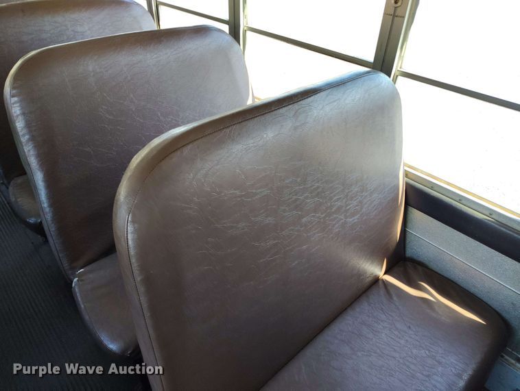 image for item DP4921 1999 International 3800 school bus