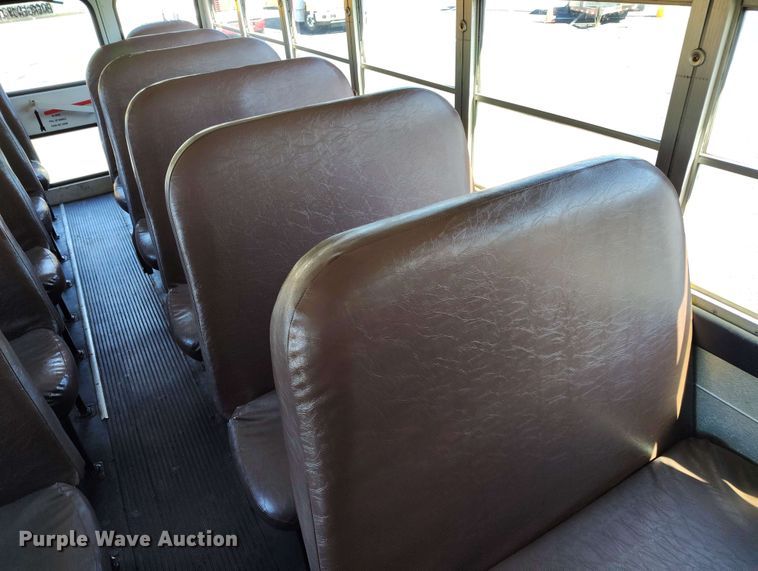 image for item DP4921 1999 International 3800 school bus