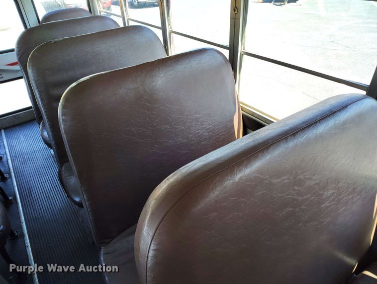 image for item DP4921 1999 International 3800 school bus