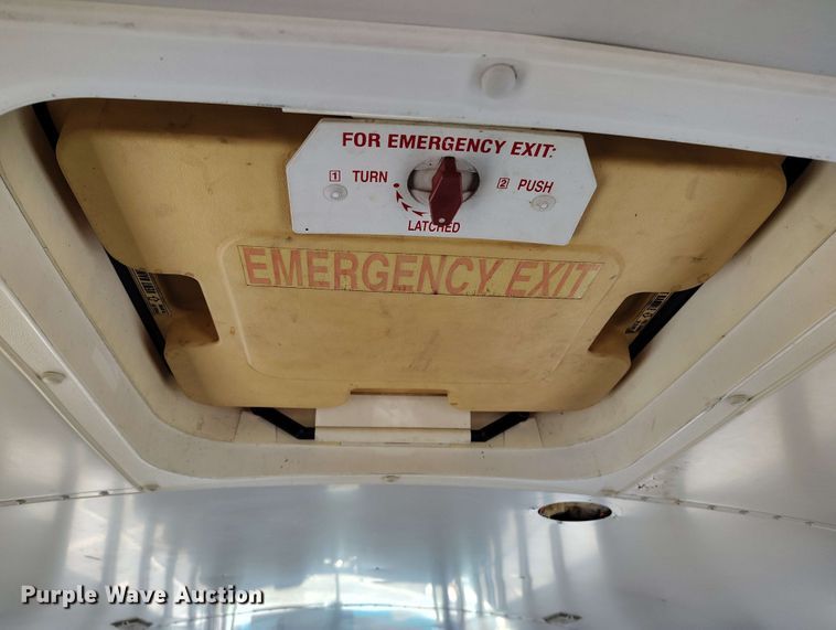 image for item DP4921 1999 International 3800 school bus