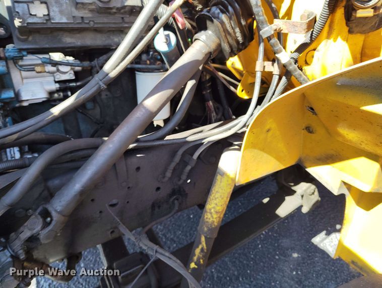 image for item DP4921 1999 International 3800 school bus