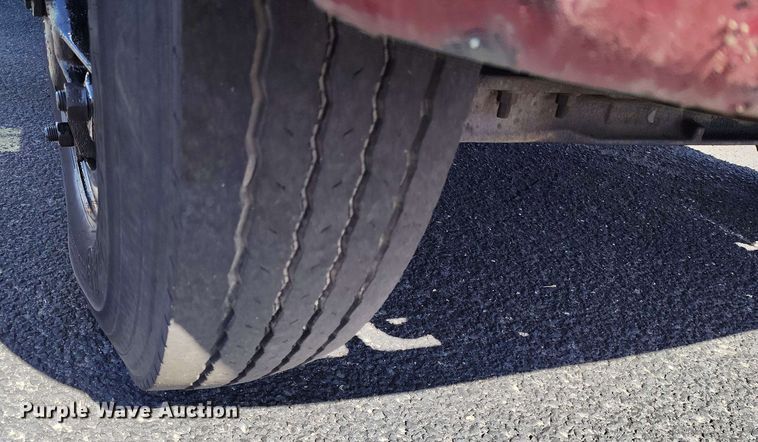 image for item DP4921 1999 International 3800 school bus