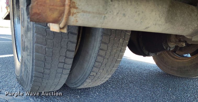 image for item DP4921 1999 International 3800 school bus