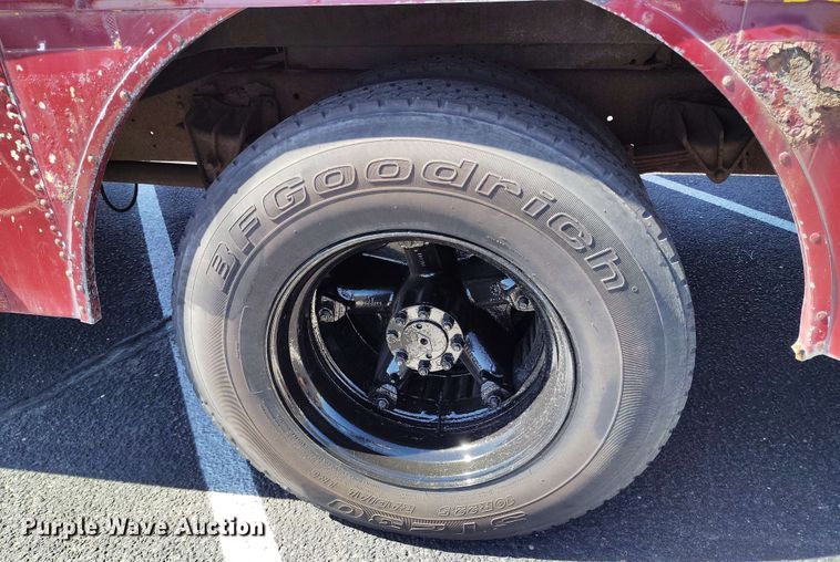 image for item DP4921 1999 International 3800 school bus