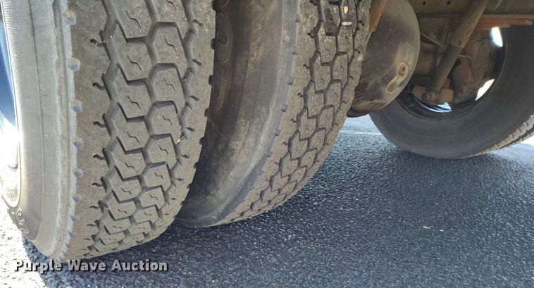 image for item DP4921 1999 International 3800 school bus