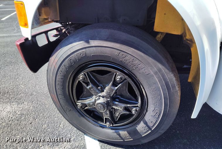 image for item DP4921 1999 International 3800 school bus