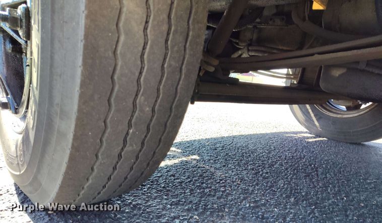 image for item DP4921 1999 International 3800 school bus