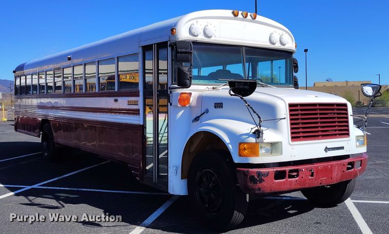 image for item DP4922 1999 International 3800 school bus