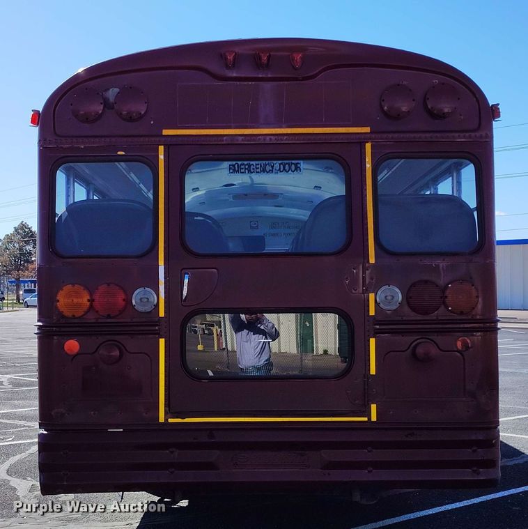 image for item DP4922 1999 International 3800 school bus