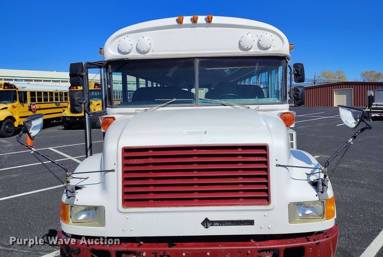 image for item DP4922 1999 International 3800 school bus