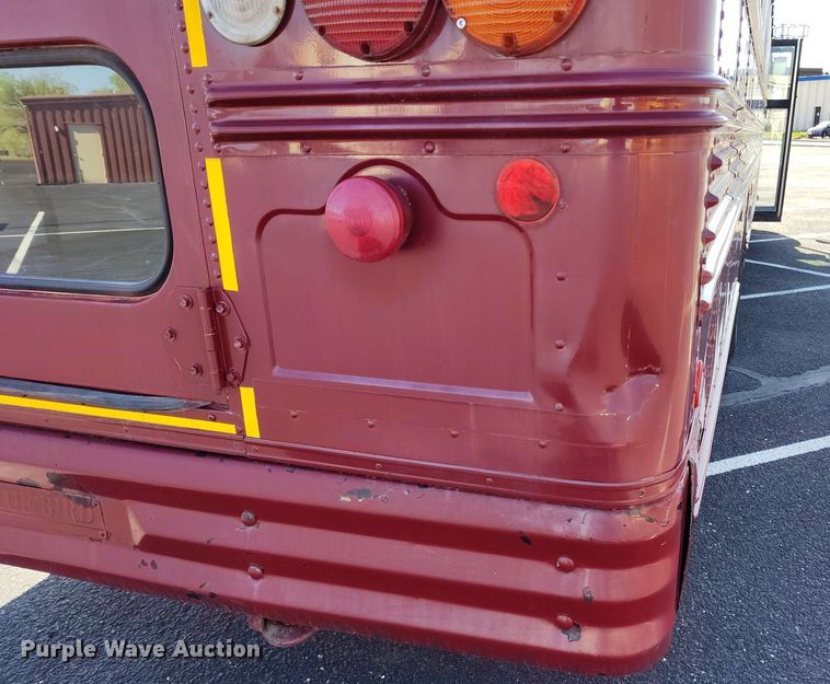 image for item DP4922 1999 International 3800 school bus