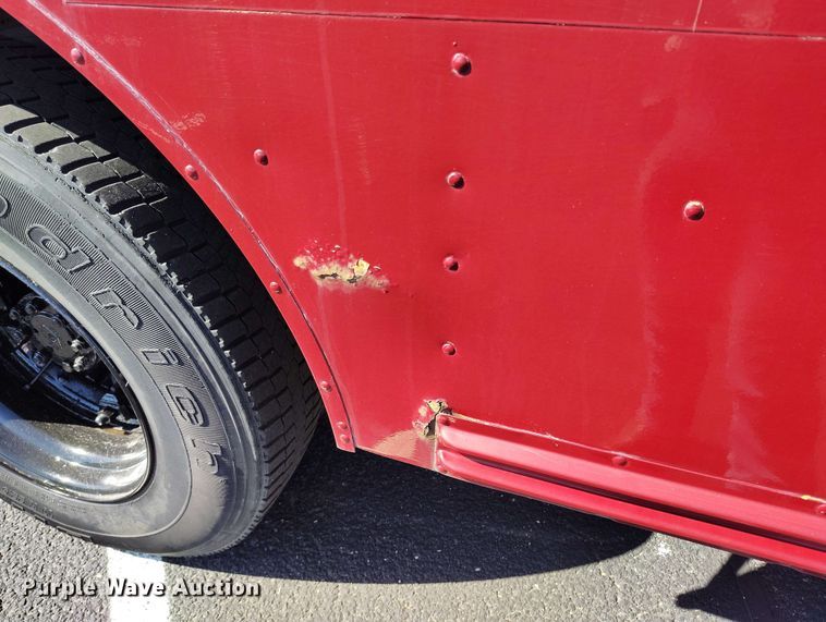 image for item DP4922 1999 International 3800 school bus