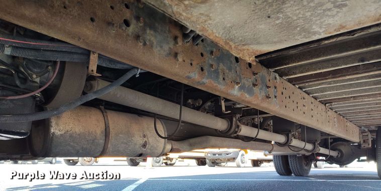 image for item DP4922 1999 International 3800 school bus