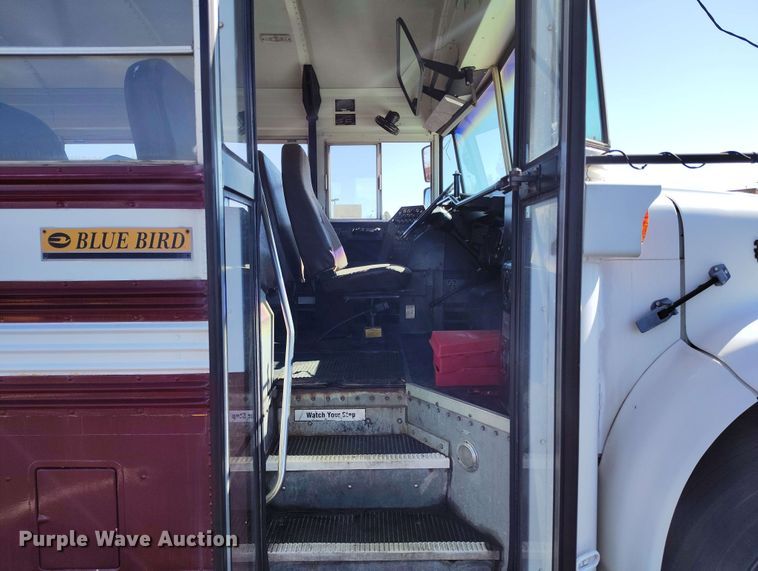 image for item DP4922 1999 International 3800 school bus