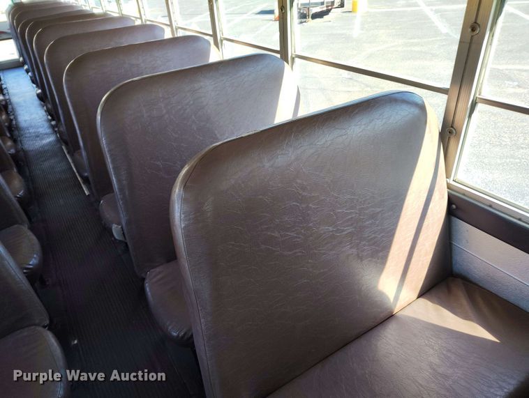 image for item DP4922 1999 International 3800 school bus