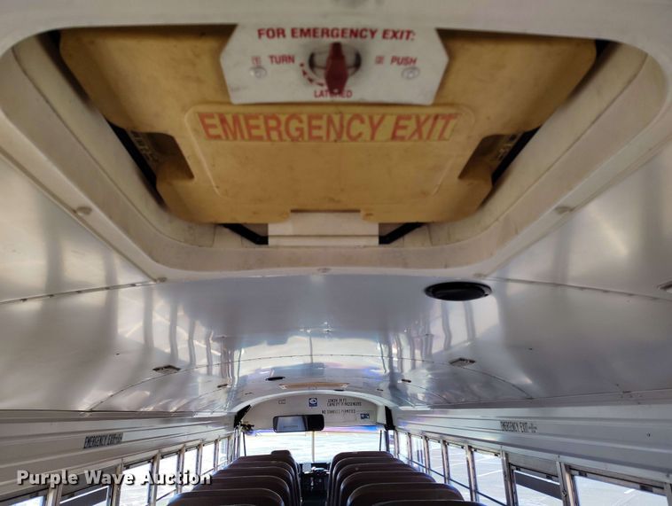 image for item DP4922 1999 International 3800 school bus