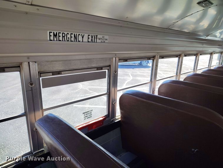 image for item DP4922 1999 International 3800 school bus