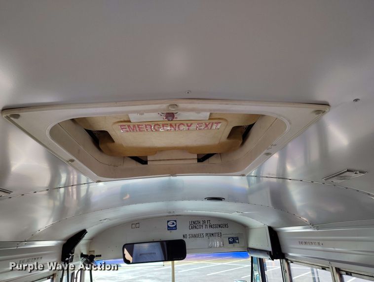 image for item DP4922 1999 International 3800 school bus