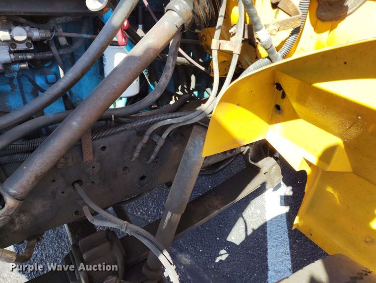 image for item DP4922 1999 International 3800 school bus