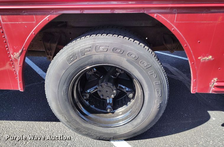 image for item DP4922 1999 International 3800 school bus