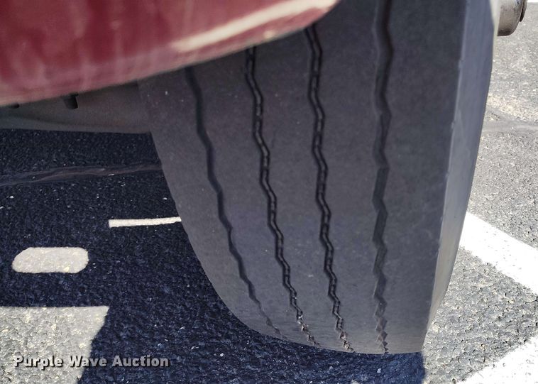 image for item DP4922 1999 International 3800 school bus