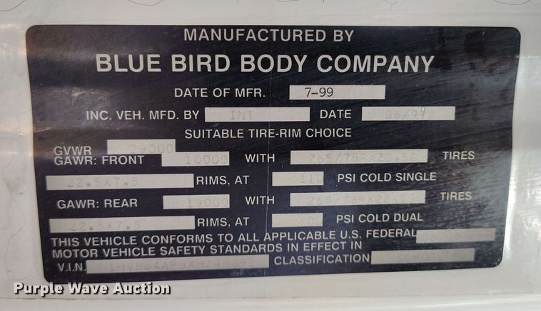 image for item DP4922 1999 International 3800 school bus