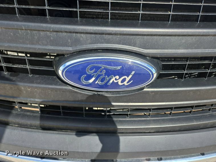 image for item DP6335 2013 Ford F150 SuperCrew pickup truck