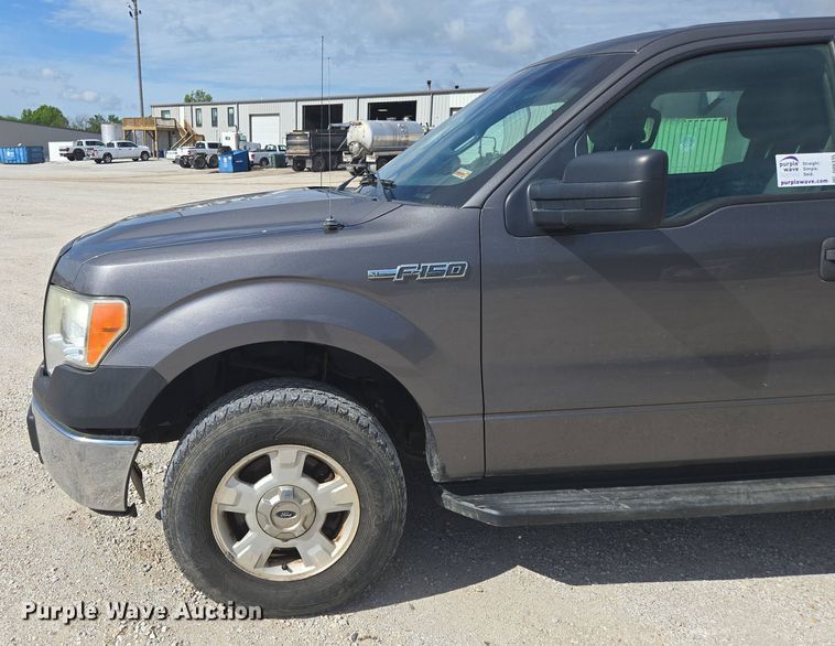 image for item DP6335 2013 Ford F150 SuperCrew pickup truck