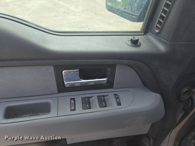 image for item DP6335 2013 Ford F150 SuperCrew pickup truck