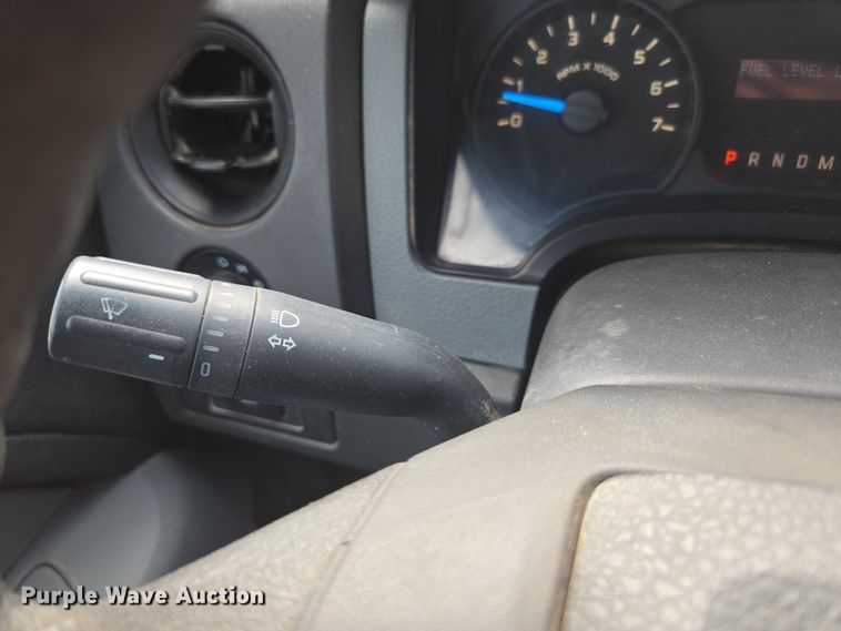 image for item DP6335 2013 Ford F150 SuperCrew pickup truck