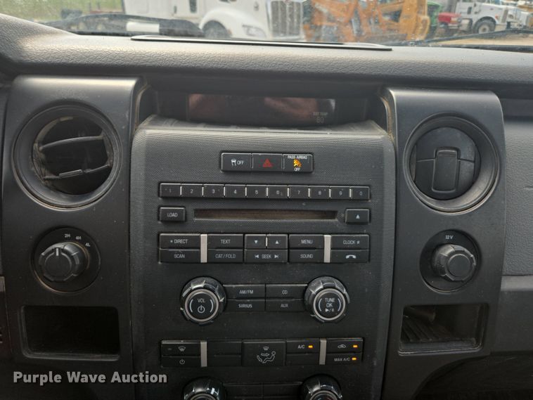 image for item DP6335 2013 Ford F150 SuperCrew pickup truck