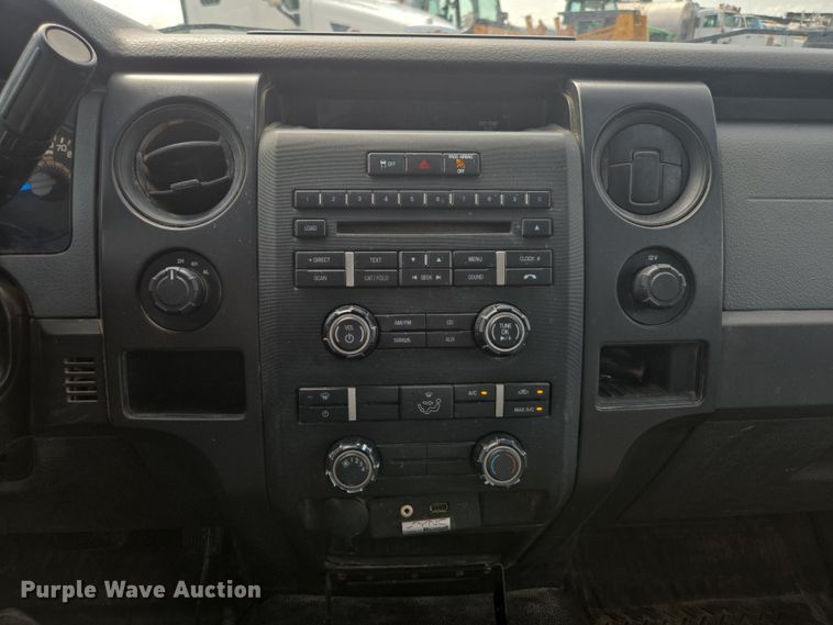 image for item DP6335 2013 Ford F150 SuperCrew pickup truck