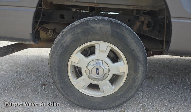 image for item DP6335 2013 Ford F150 SuperCrew pickup truck