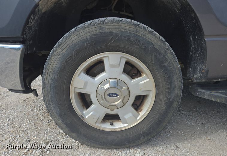 image for item DP6335 2013 Ford F150 SuperCrew pickup truck