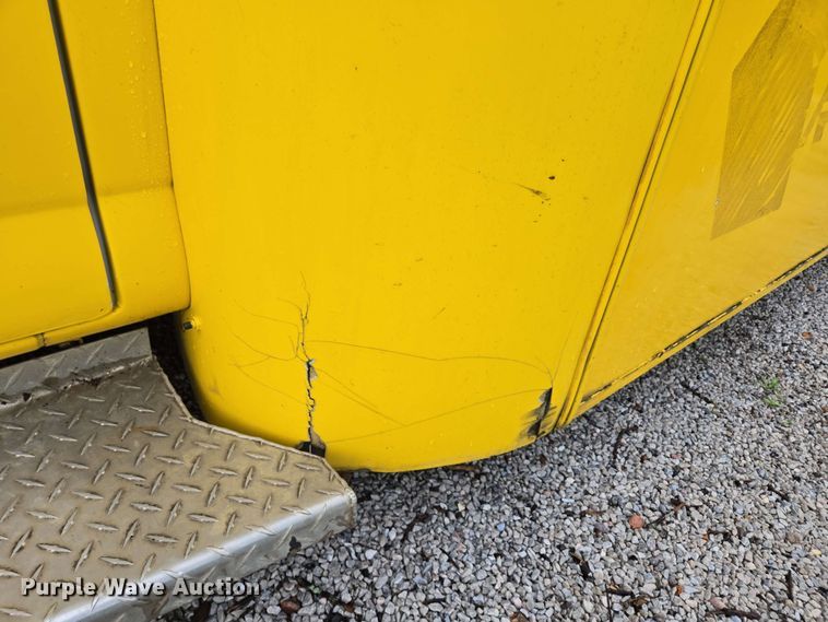 image for item DP6368 2017 Chevrolet Express G4500 shuttle bus